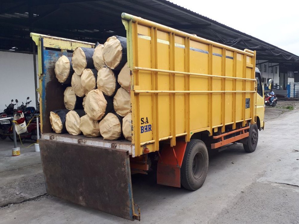 pengiriman geotextile woven ke surabaya